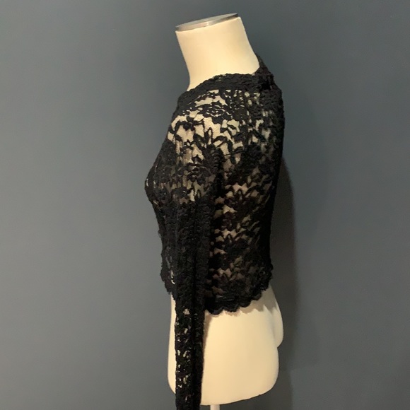 Show me your MUMU crop top - Picture 4 of 17